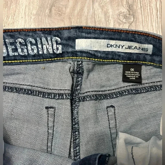 DKNY Women's Floral Pattern Straight Leg Jeggings Jeans Blue Size 06 no flaws - Picture 7 of 12